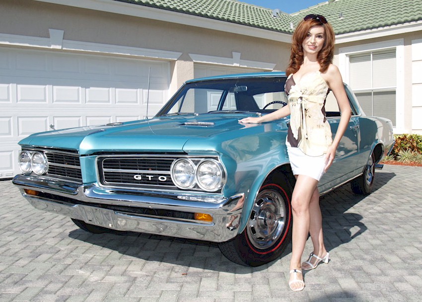 In a Pontiac Tempest body was put a V8 and the muscle car era was born